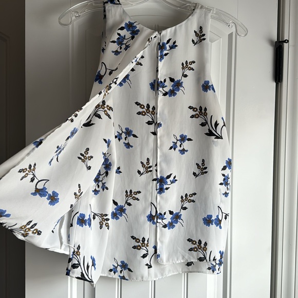 Ann Taylor Factory White Floral Flowy Top - Picture 4 of 6